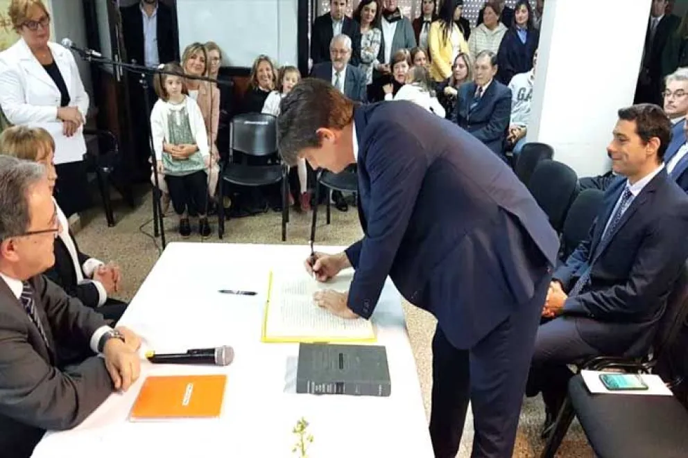 Momento de la firma