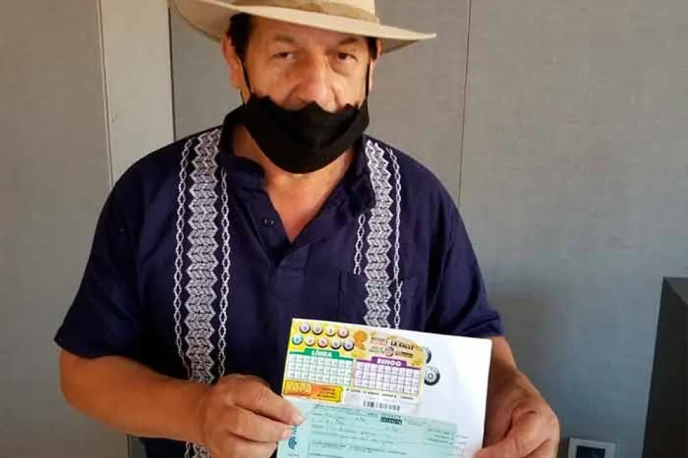 Luis Alfredo Araujo, un comerciante de la localidad de Jardín América, ganó 15 mil pesos con el Notibingo