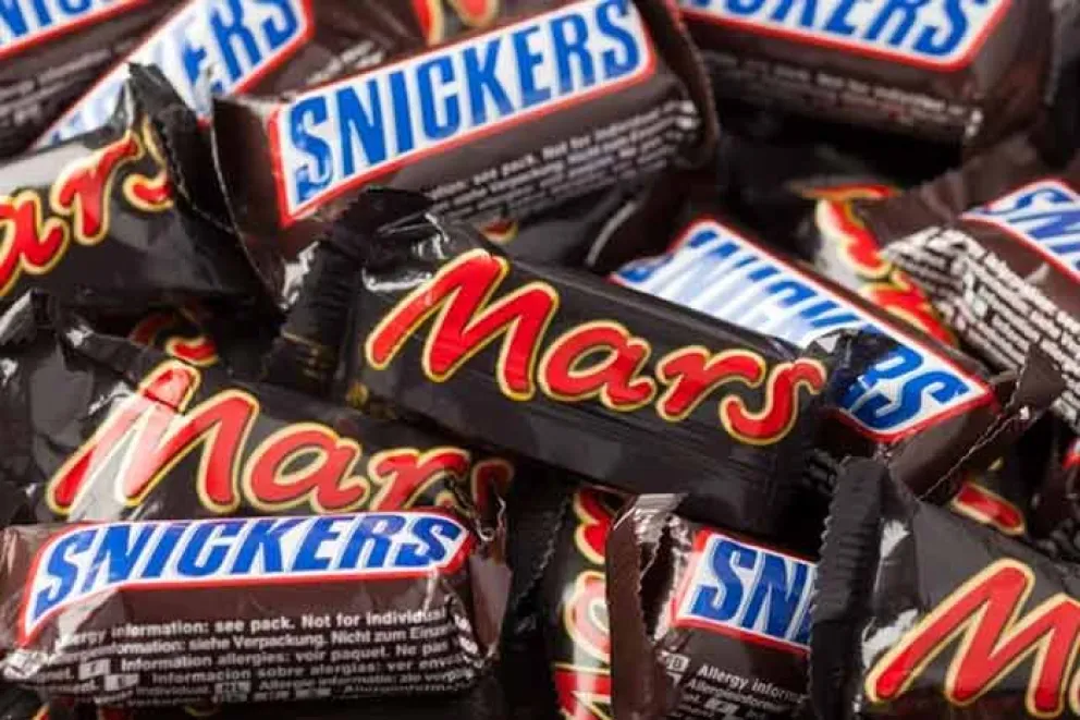 Las autoridades estadounidenses están investigando el extraño caso de dos trabajadores que quedaron atrapados dentro de un tanque lleno de chocolate en una fábrica de Mars Wrigley en Pensilvania
