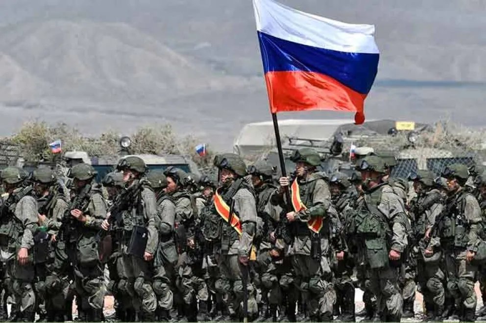 El presidente de Rusia, Vladímir Putin, firmó ayer un decreto por el que se aumenta el número de efectivos de las Fuerzas Armadas rusas hasta 2.039.758 personas, de las cuales 1.150.628 son militares