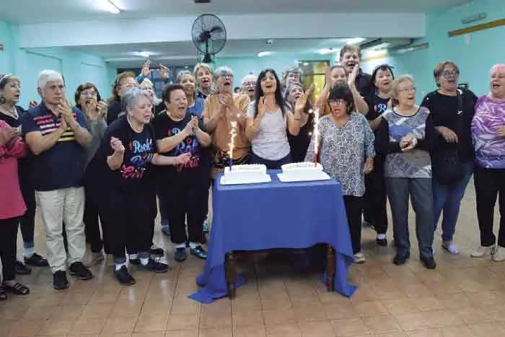 Con más de 200 asistentes