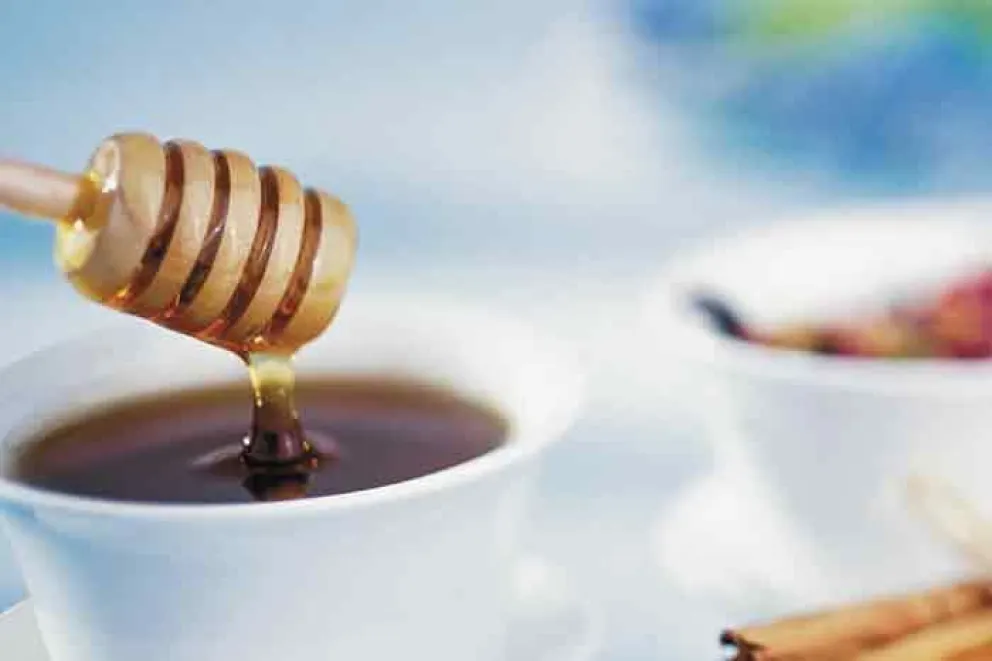¿Cómo es el ritual de canela y miel para atraer el amor en una semana?