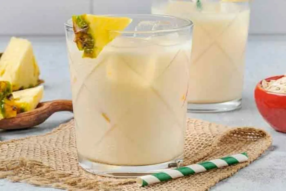 Cómo preparar batido de piña con avena para bajar el colesterol y los ...