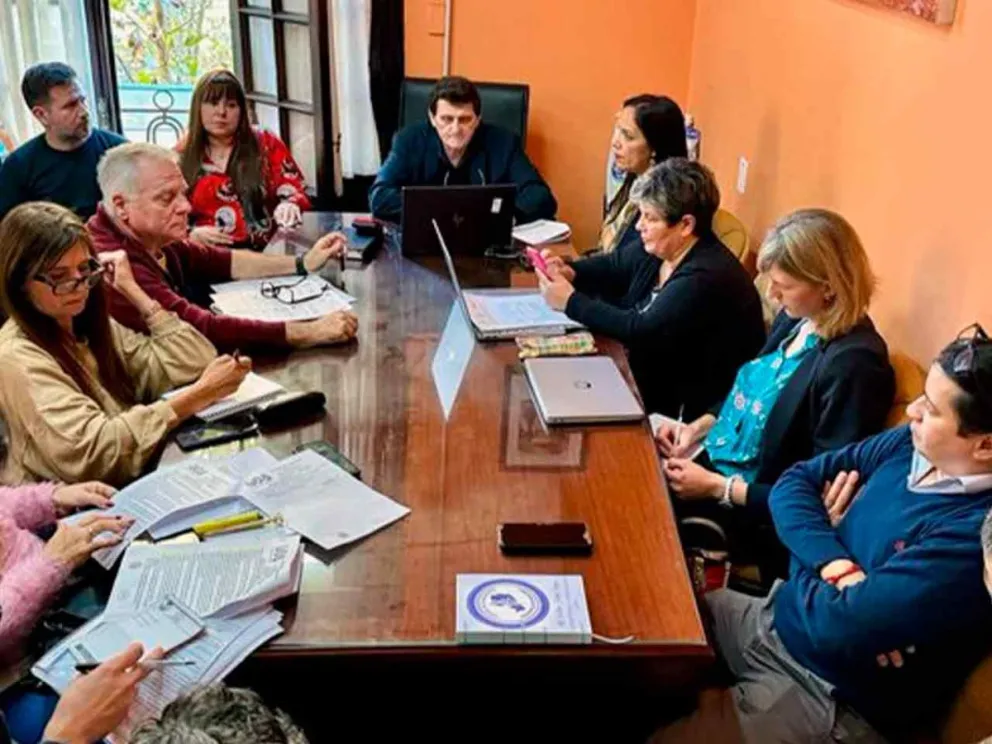 Safrán se reunió con gremios