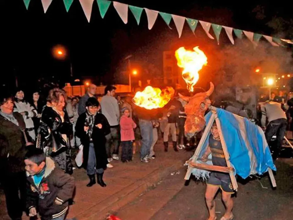 Con sus juegos tradicionales