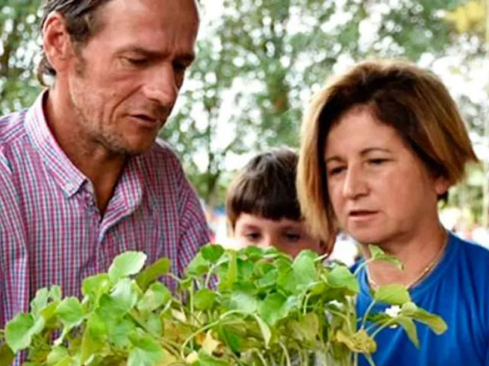 Marta Ferreira junto a un productor