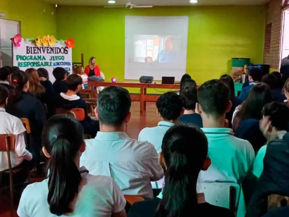 Participaron más de 140 estudiantes 