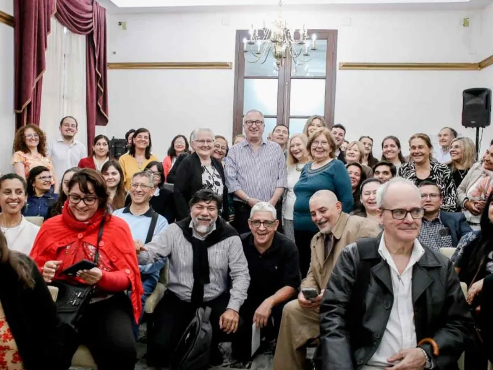 Hugo Passalacqua y asistentes durante el evento 
