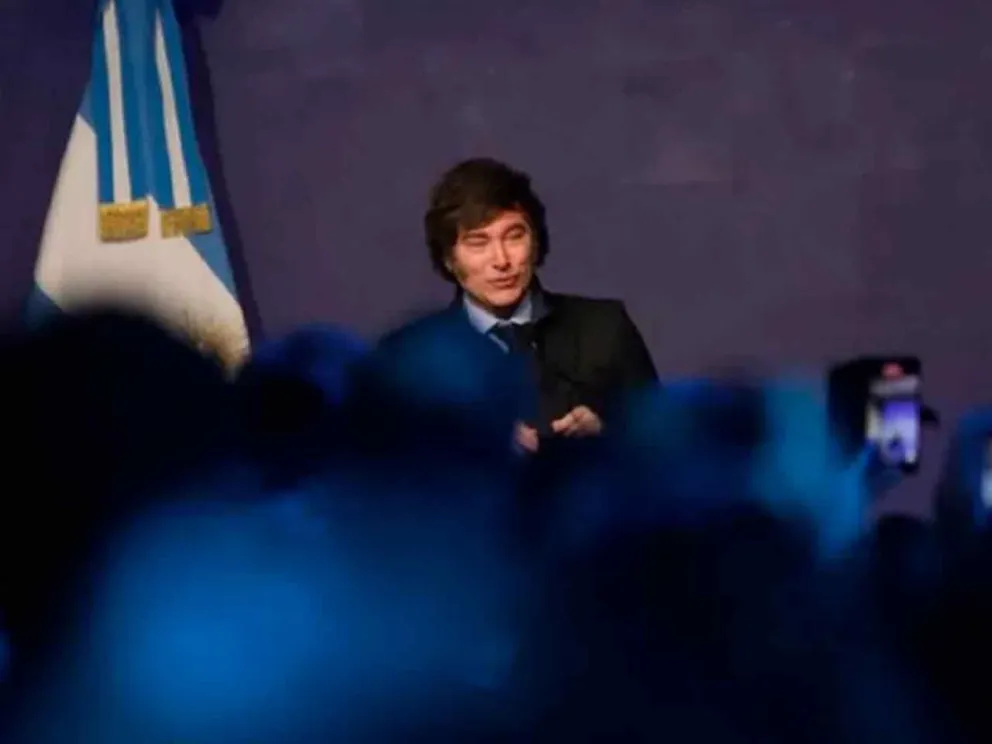 Cae fuerte la imagen de Javier Milei: el 57,3% desaprueba la gestión ...