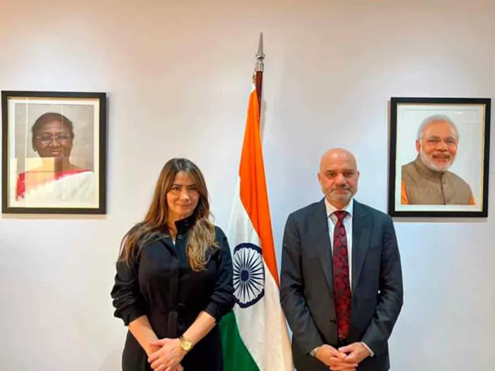 Sonia Rojas Decut y Dinesh Bhatia 