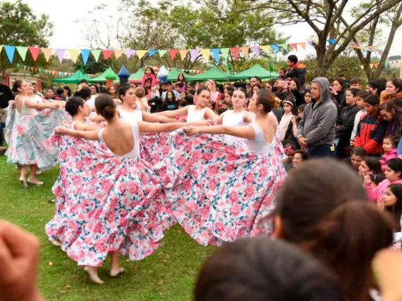Más de 200 niños participaron en el gran cierre del Mes de las ...