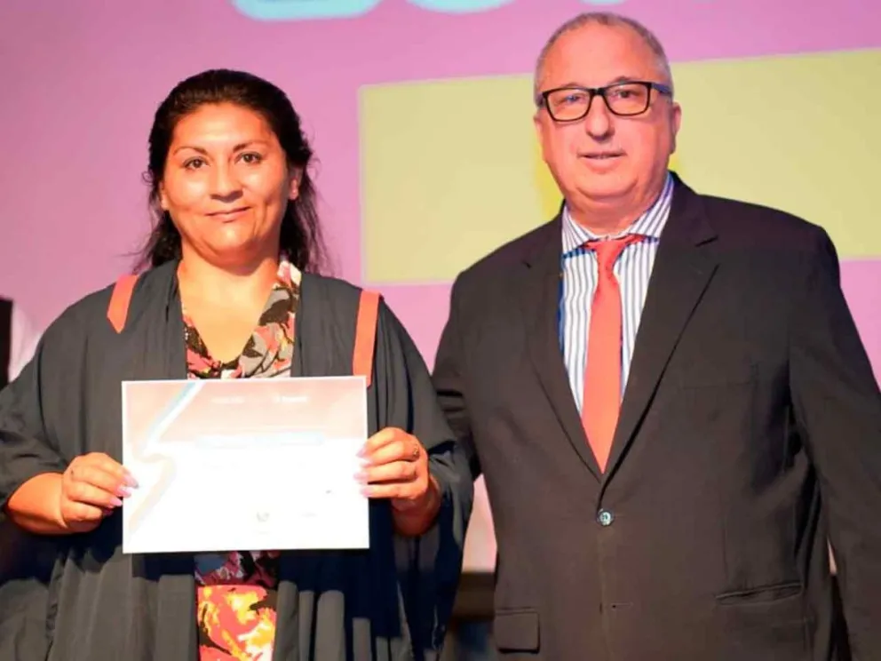 El Gobernador participó en la entrega de diplomas 