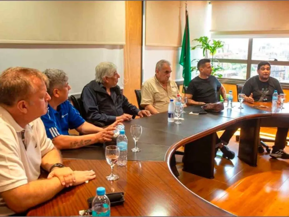 Pablo Moyano encabezó la reunión
