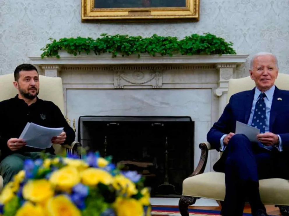 Volodímir Zelenski y Joe Biden