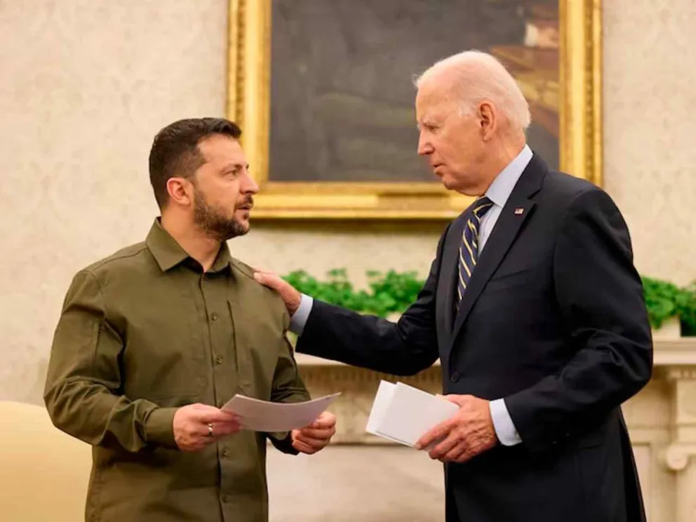 Volodímir Zelenski y Joe Biden