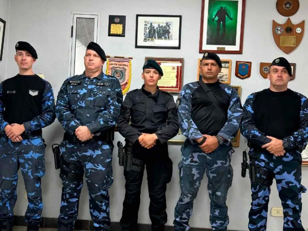 Yilsen Tamara Morel junto a sus compañeros 