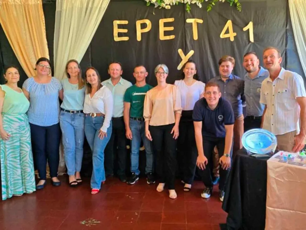 Emotiva ceremonia de celebración 