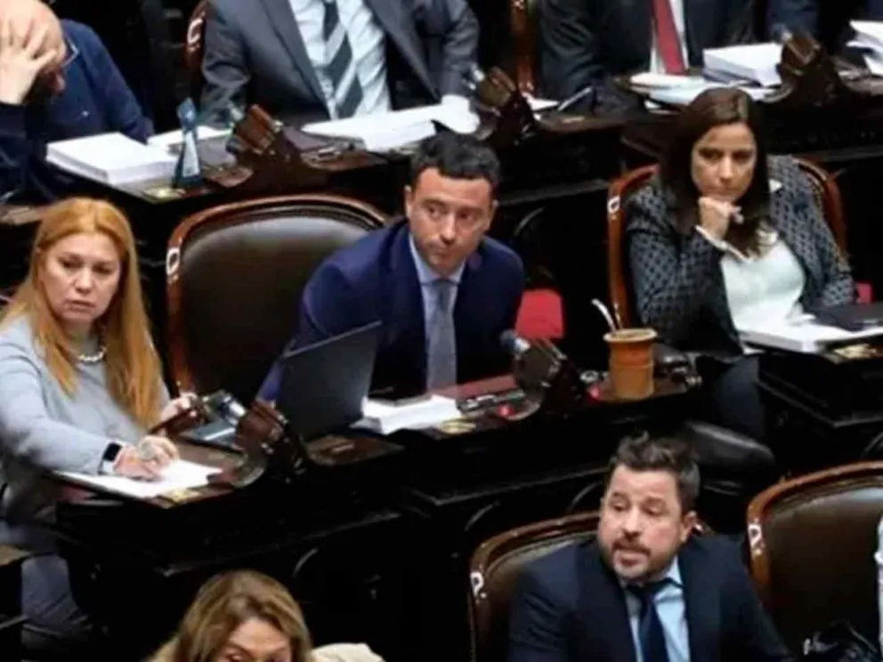 Tensión entre los legisladores del partido