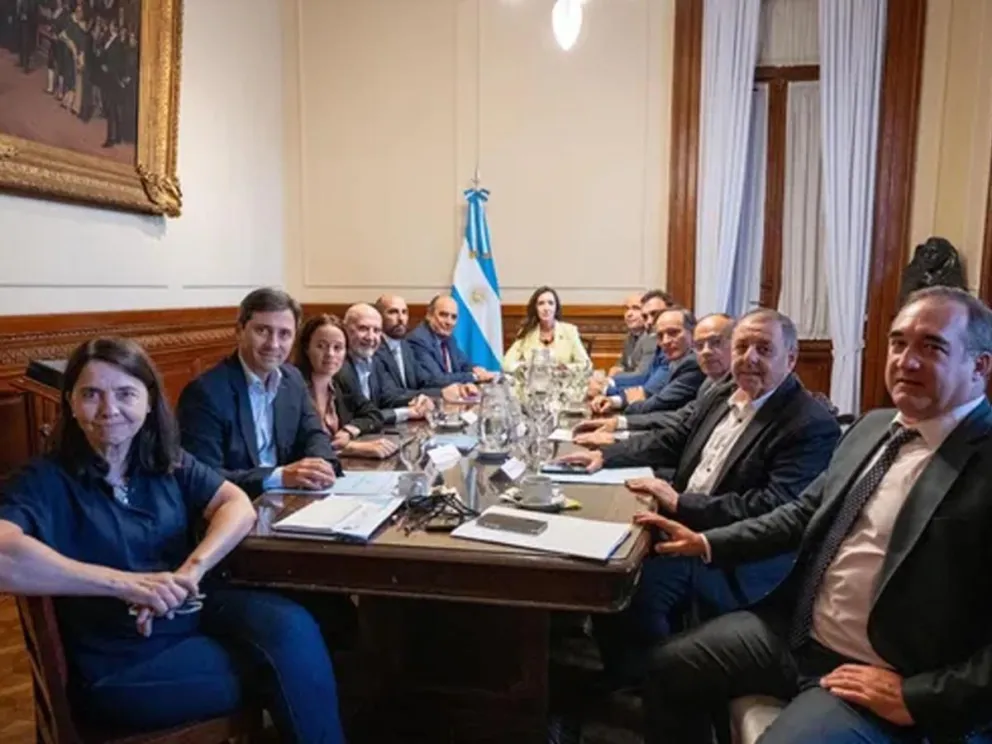 Encuentro previo a las sesiones extraordinarias