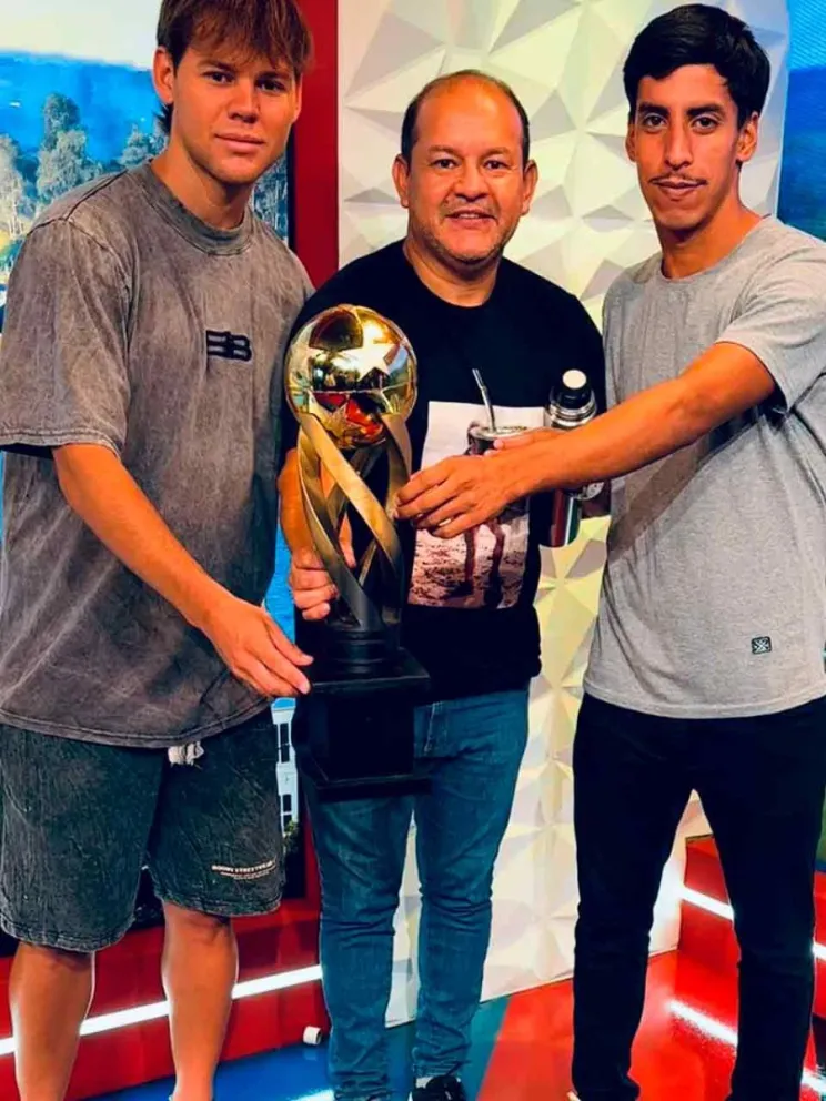 Nicolás Golomba, Cristian Cañete e Iván Esquivel 