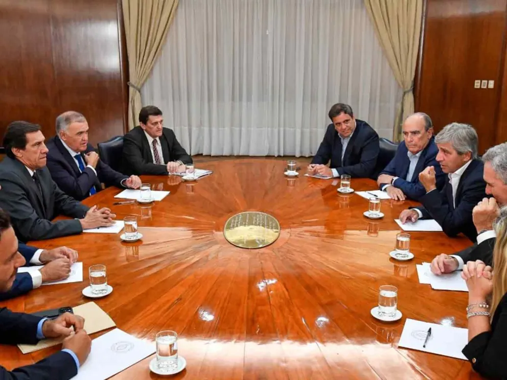 Safrán junto a mandatarios de Catamarca, Tucumán, Jujuy y Salta con Francos y Caputo