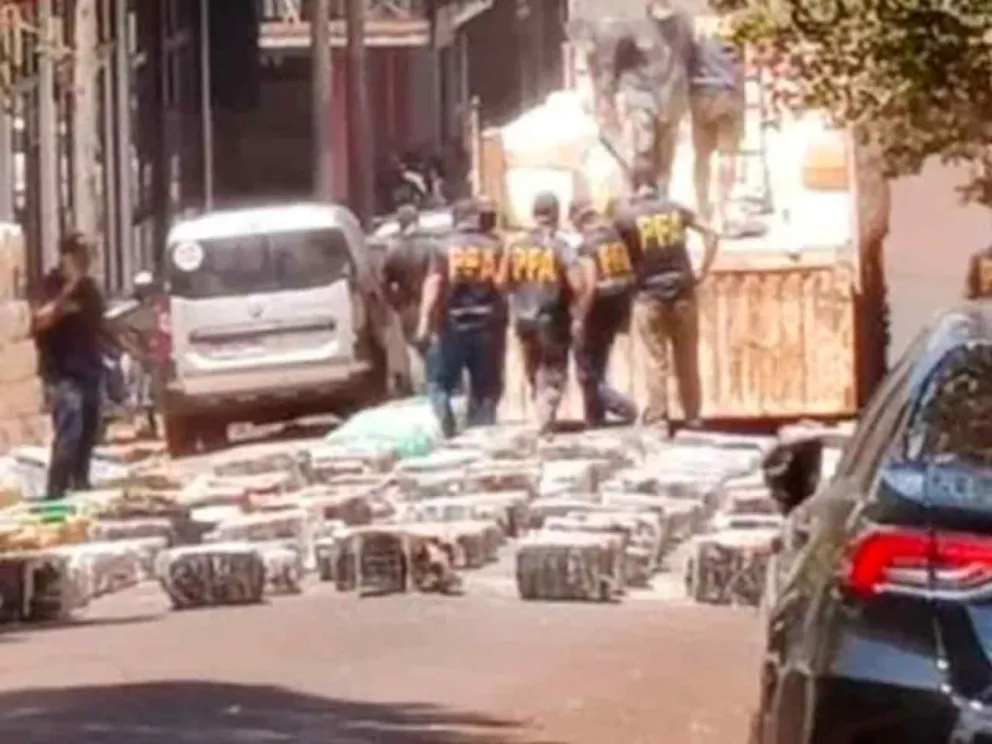 Era trasladada en un camión con acoplado