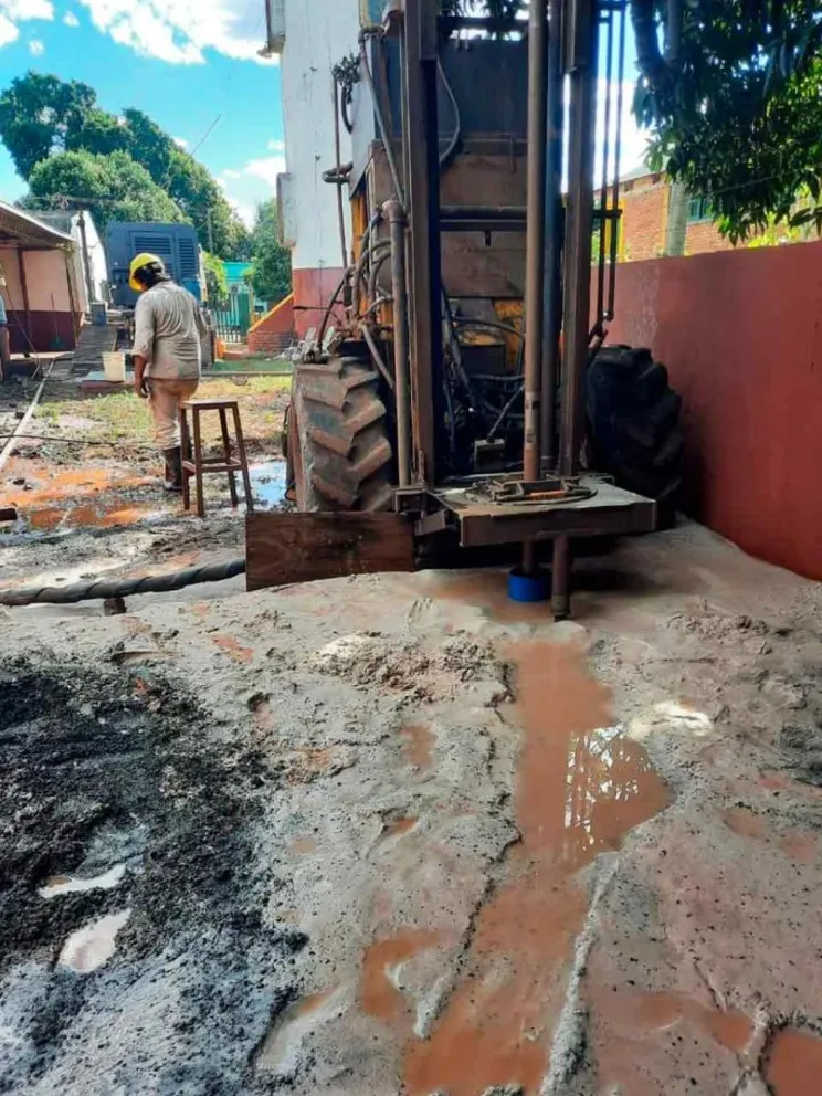 Trabajan en la perforación de más pozos 