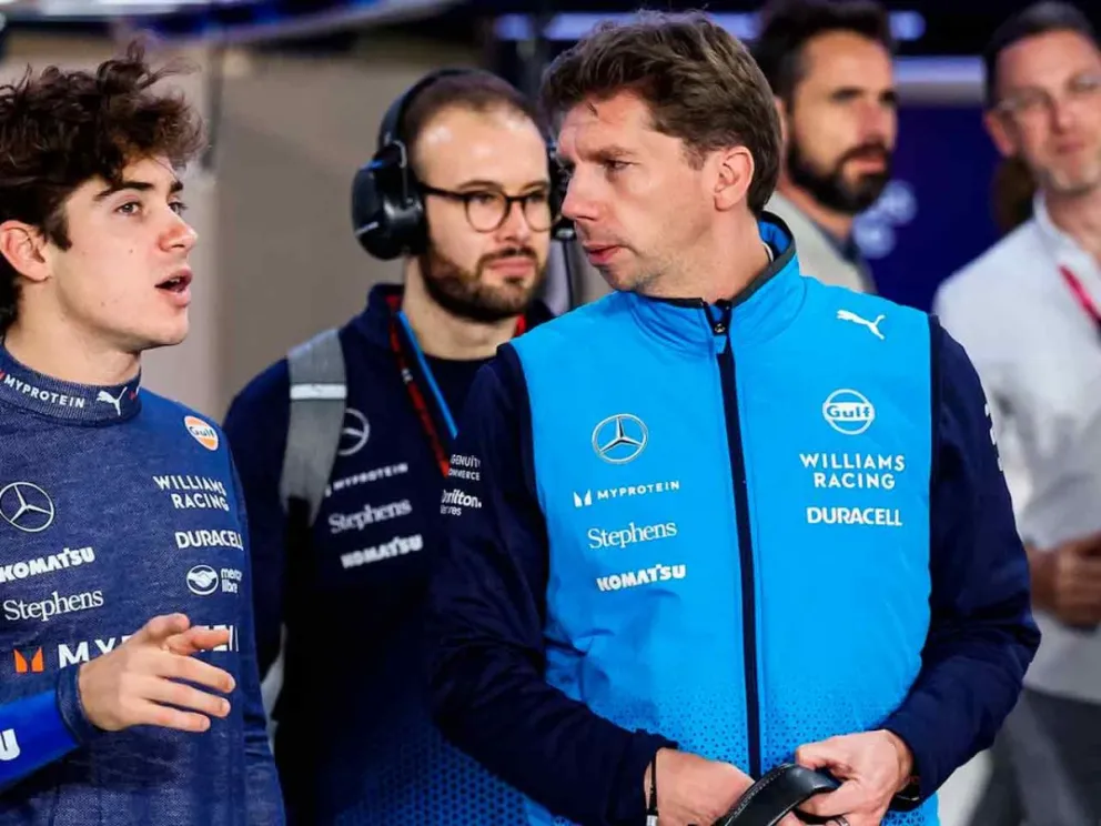 Franco Colapinto junto a James Vowles