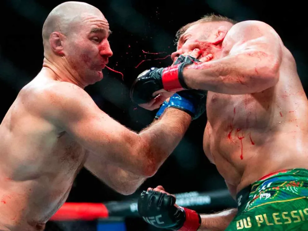 Dricus du Plessis vs. Sean Strickland