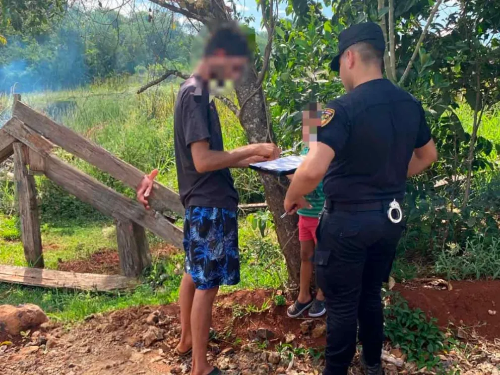 Le explicaron la medida de prohición 