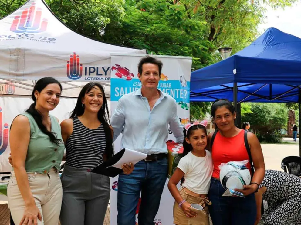 Rojas Decut acompañó la jornada en la plaza 9 de Julio