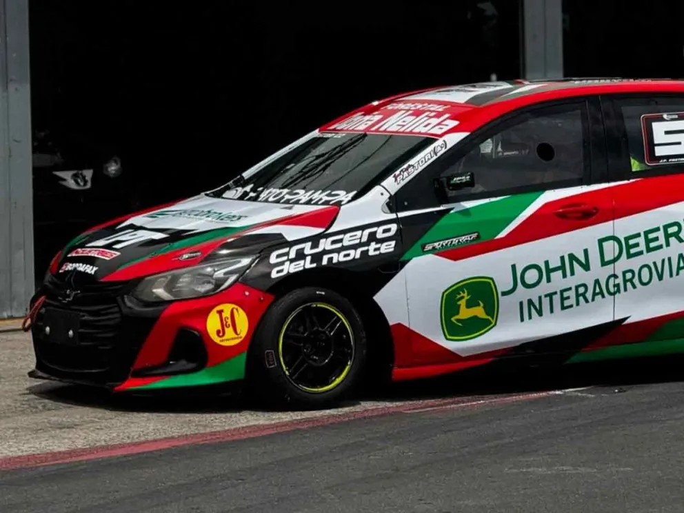 A bordo de su Chevrolet Onix