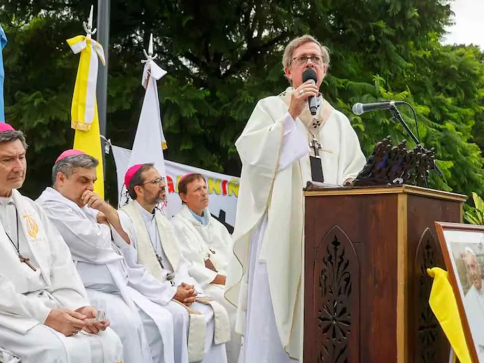 La cadena de oración se replicó en todo el pais 