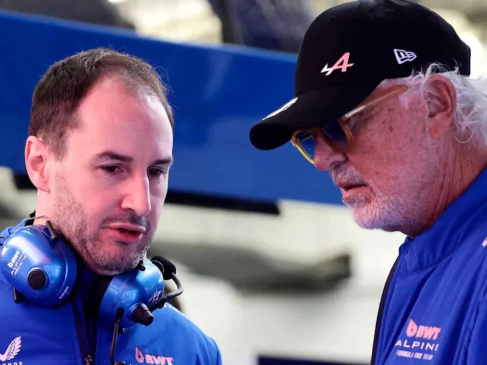 Oliver Oakes y Flavio Briatore