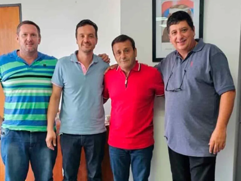 Oscar Herrara Ahuad y empresarios durante el encuentro