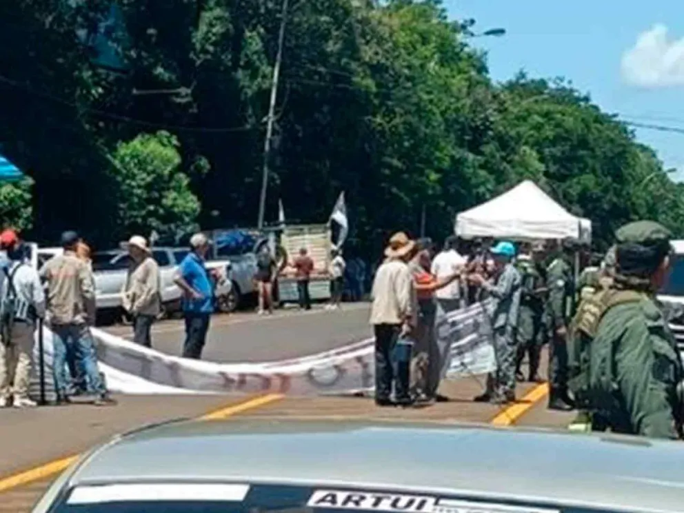 Para visibilizar su reclamo por el valor de la materia prima 