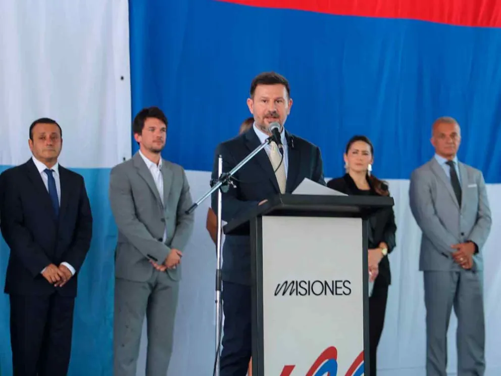 El acto oficial se realizó en la Escuela N° 675  con la presencia del ministro Aranda y autoridades