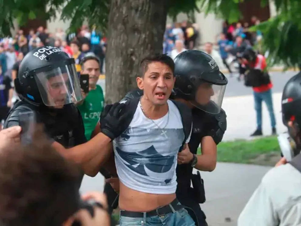 El operativo dejó un saldo de numerosos heridos