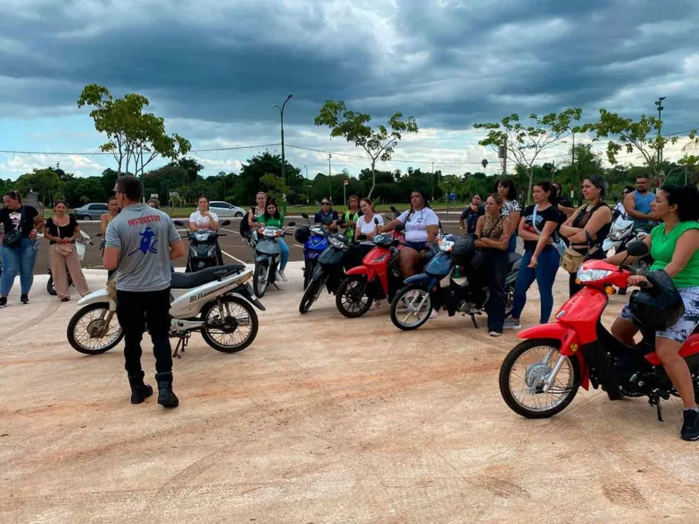 Con capacitaciones prácticas y teóricas 