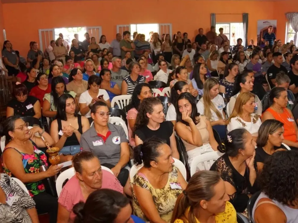Bajo el lema “Mujeres que cuidan, lideran y transforman”
