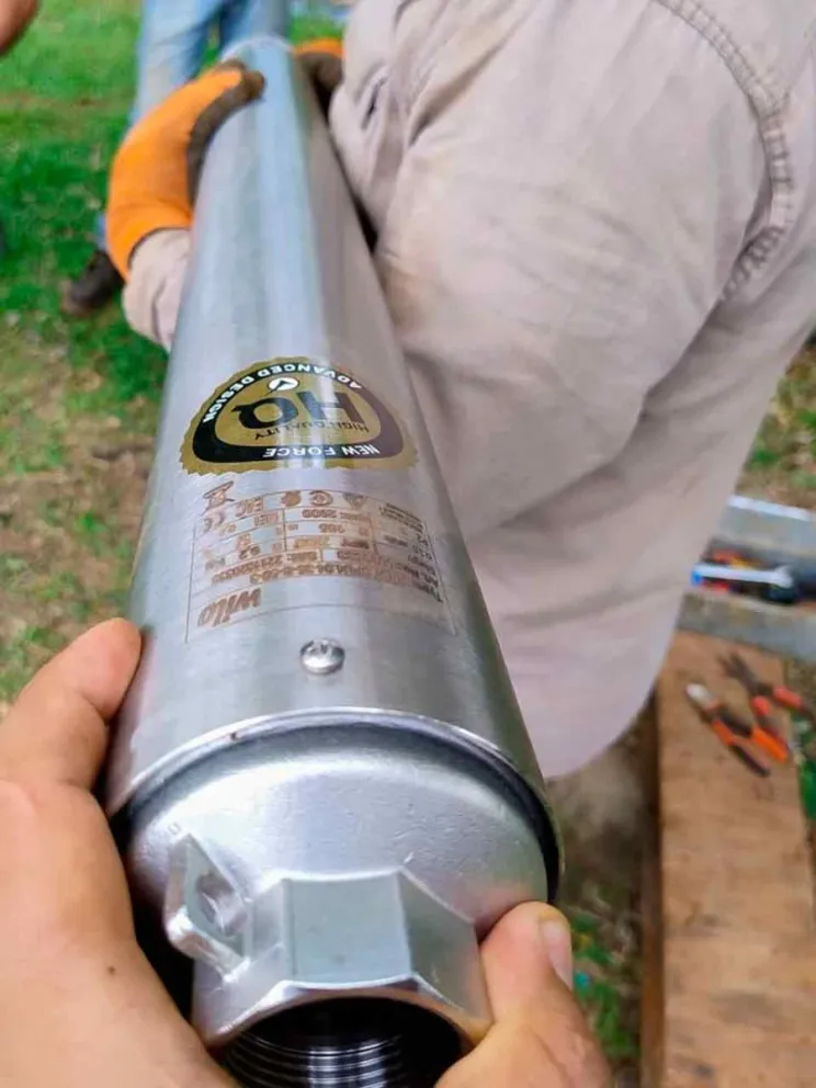 Instaló un motor en una perforación