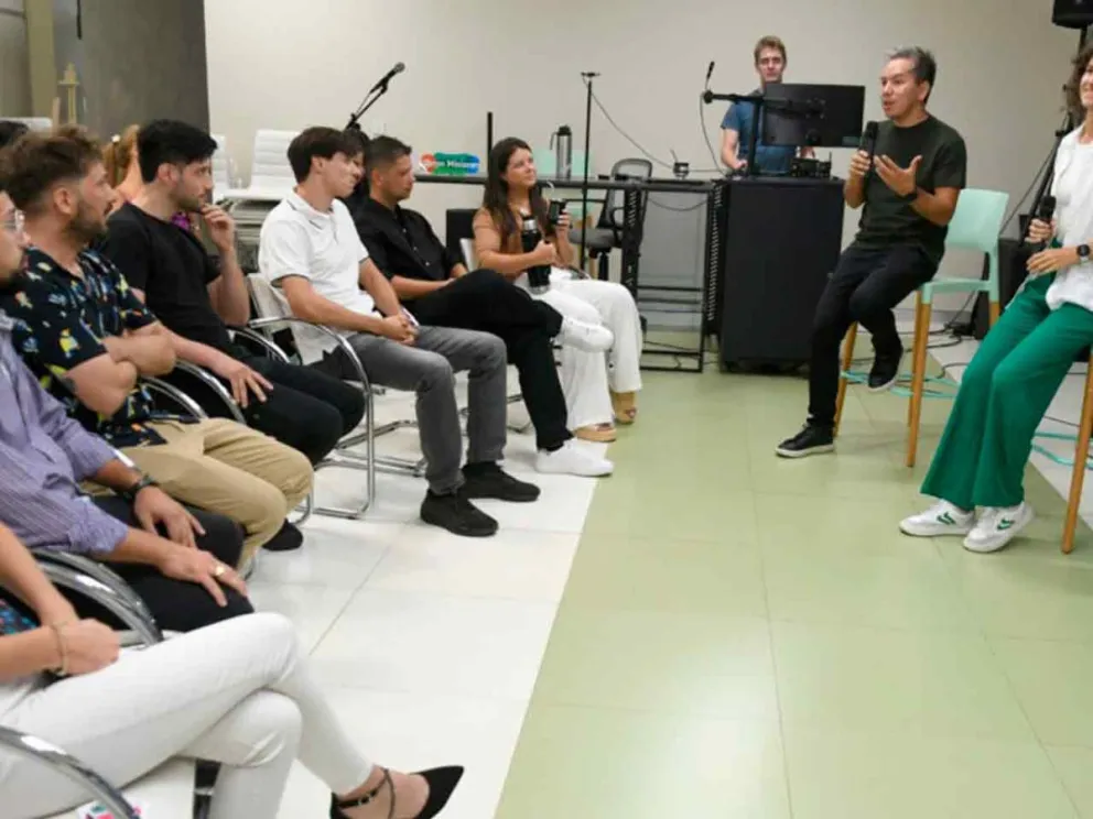 Busca potenciar habilidades comunicacionales