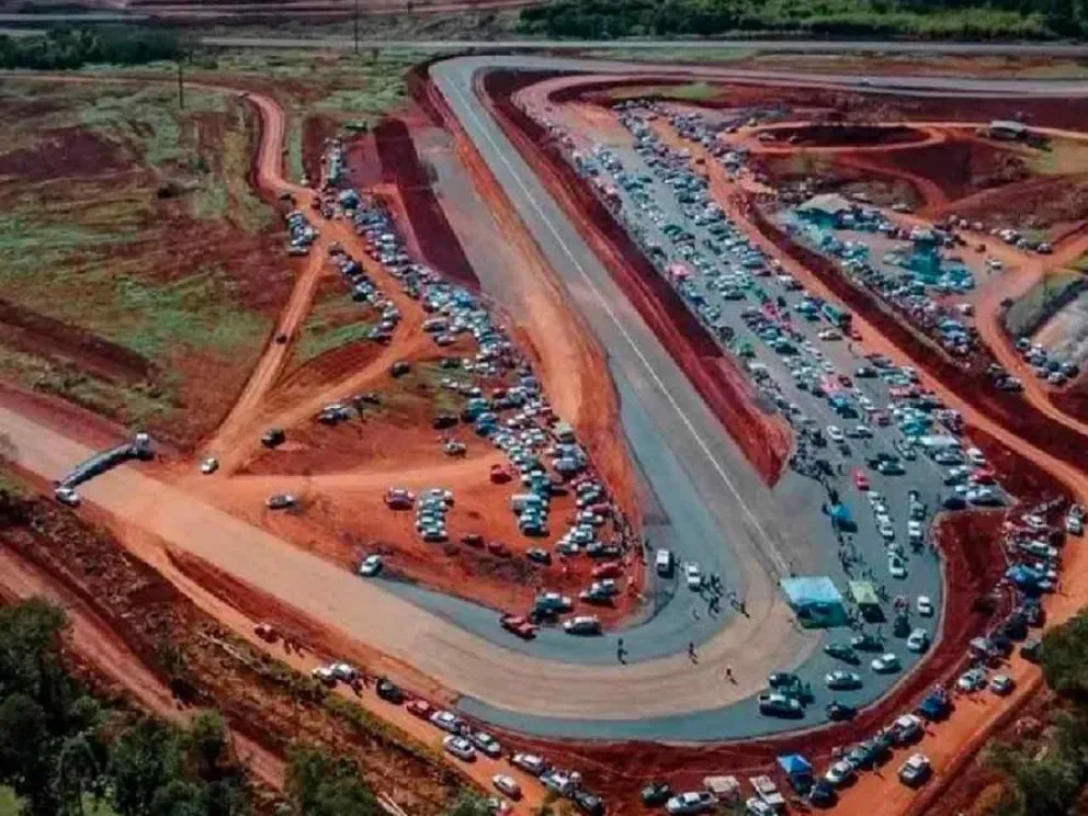 Autódromo “Enrique Seeber”