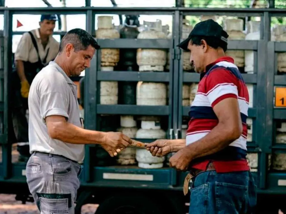 Con venta de garrafas a precio bonificado