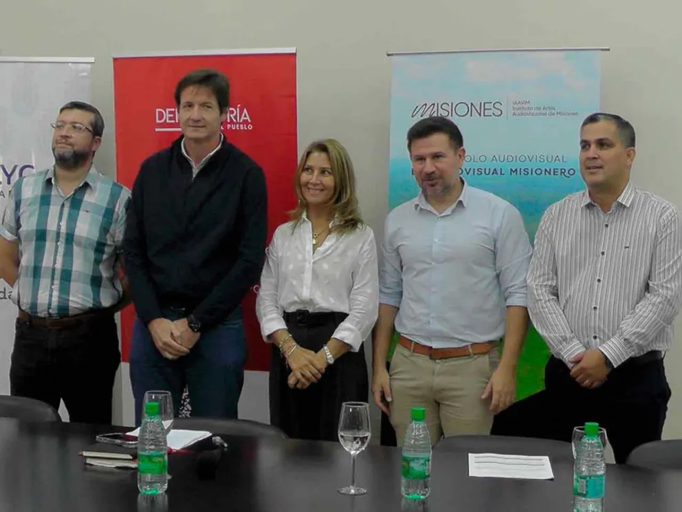 Autoridades acompañaron ayer el lanzamiento