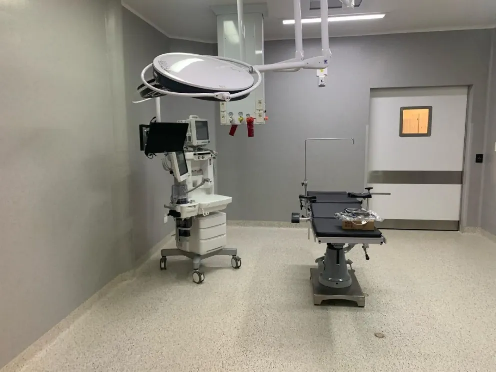 Cuenta con quirófanos de alta complejidad