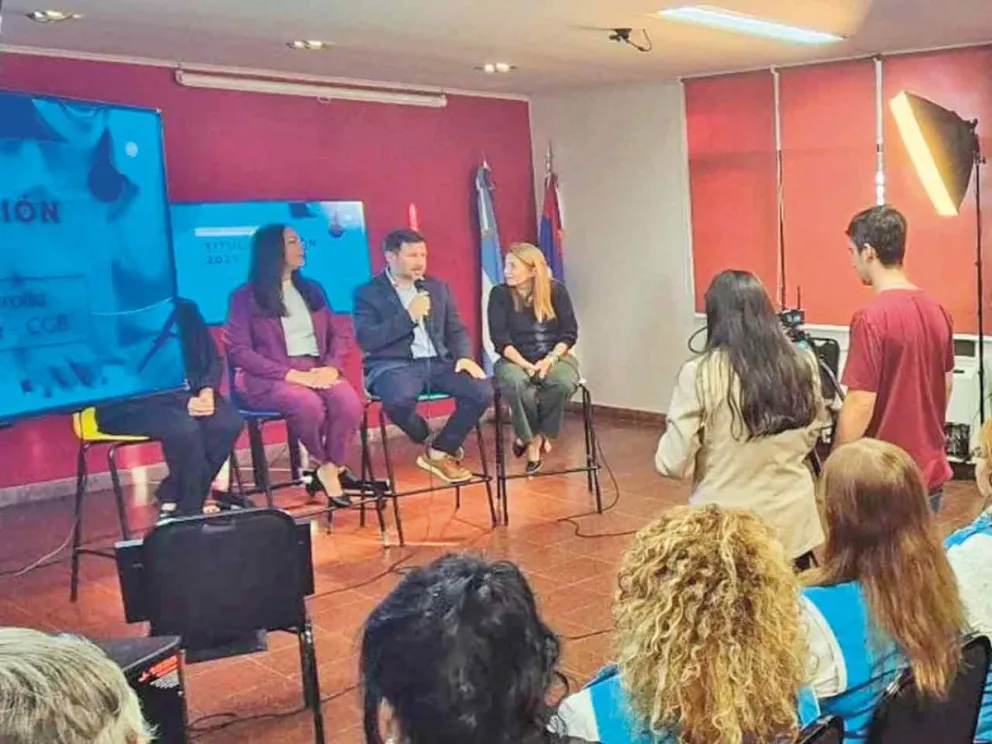 Encuentro en el Salón Oval de la cartera educativa