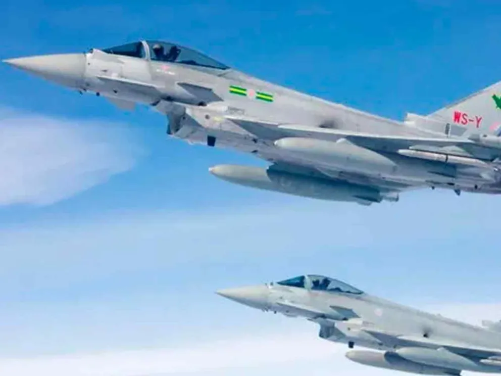 Envió dos aeronaves de combate Typhoon