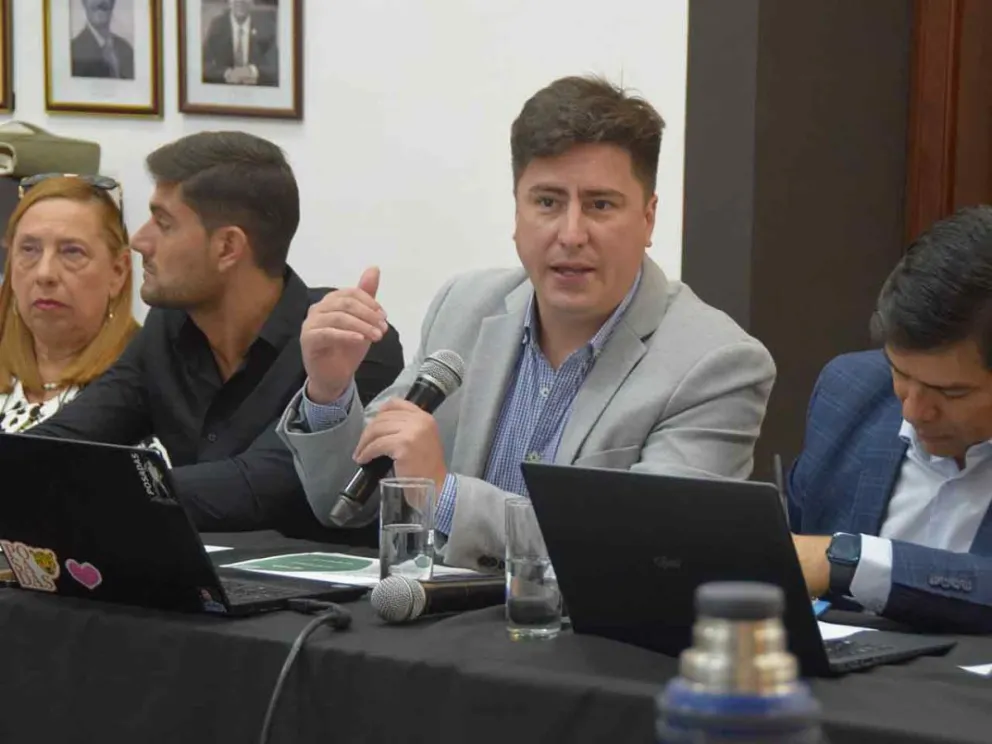 Sebastián Guastavino y equipo técnico