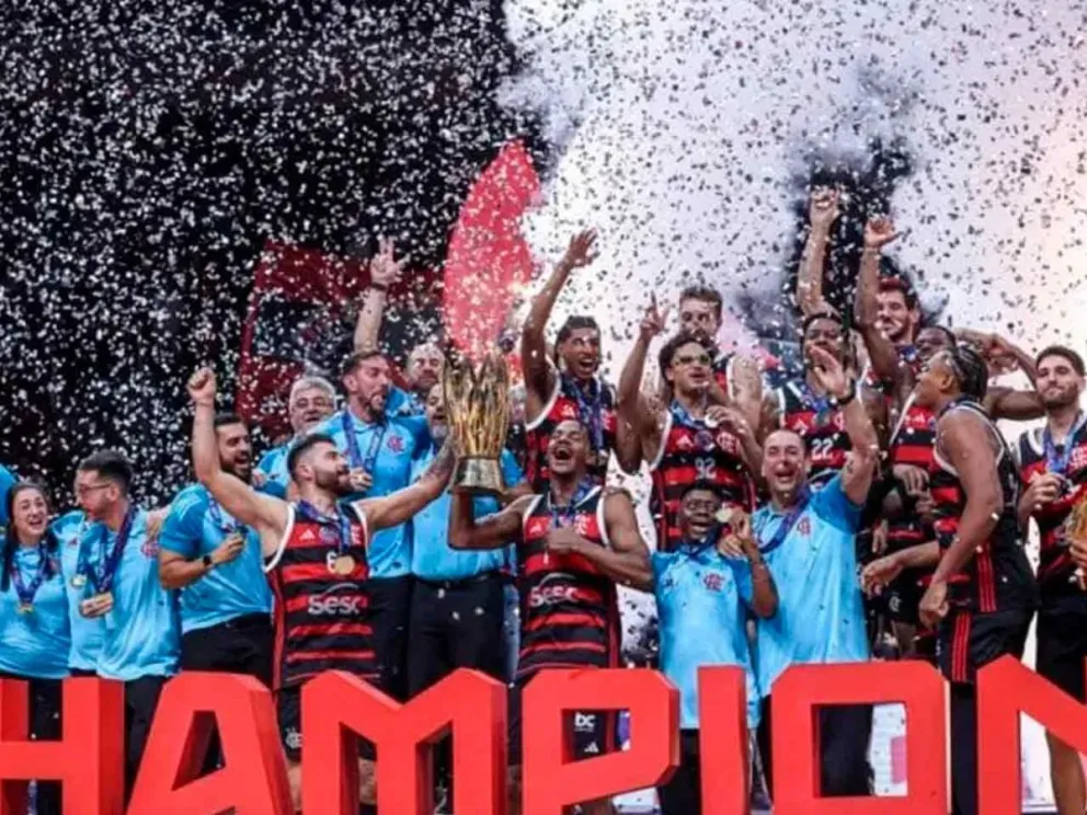 Festejó ante su gente